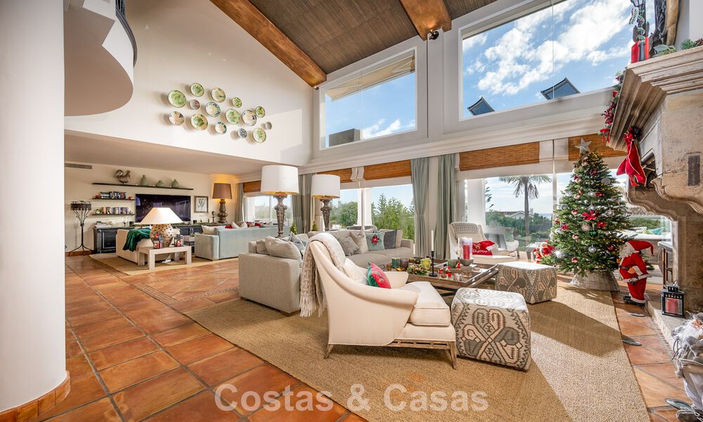 Beautiful Spanish style villa with stunning sea views for sale in Elviria, East Marbella 774794