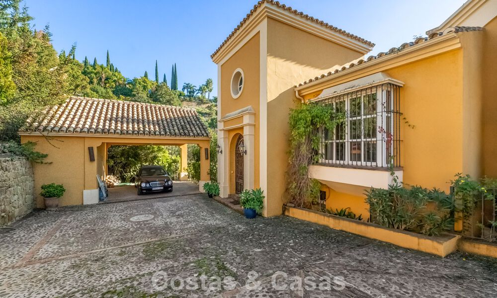 Andalusian luxury villa for sale, in the exclusive and secure area of El Madroñal, Marbella - Benahavis 774817