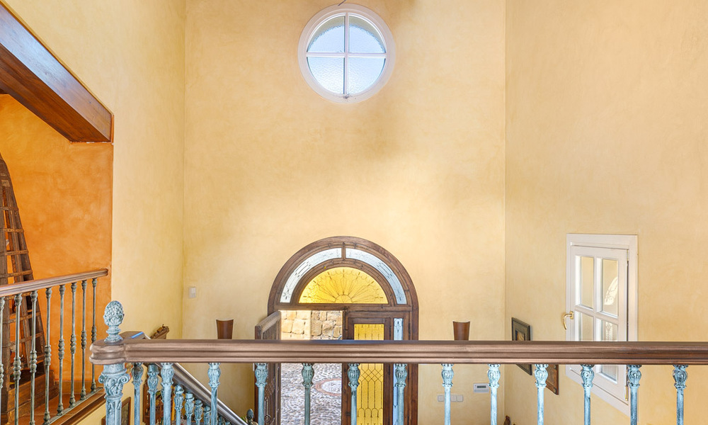 Andalusian luxury villa for sale, in the exclusive and secure area of El Madroñal, Marbella - Benahavis 774832