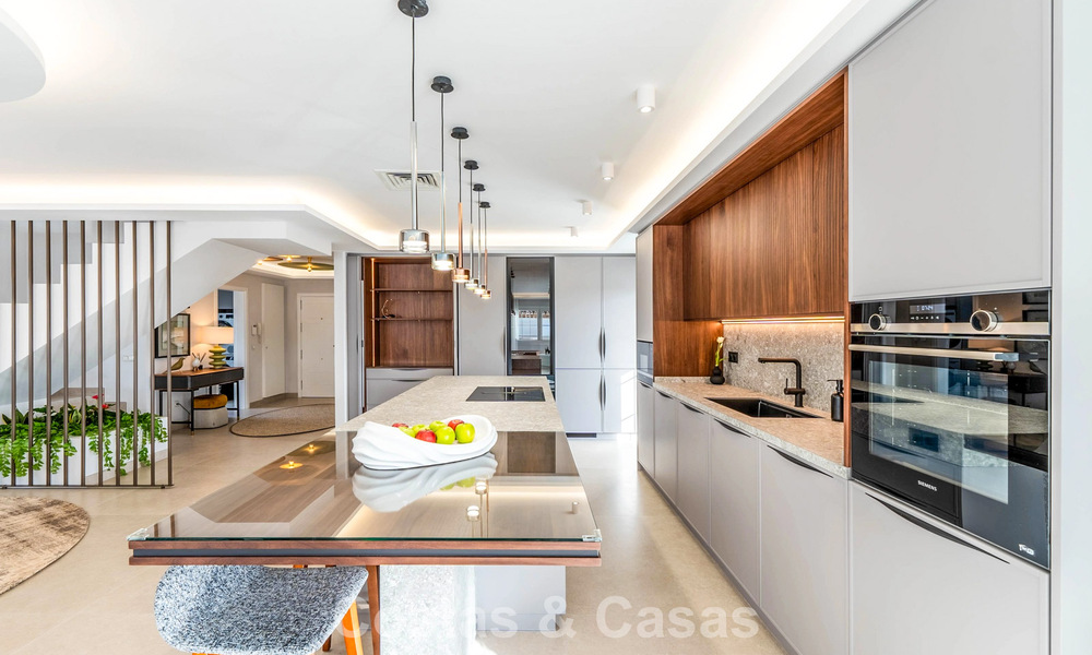 Stunning double penthouse with sea views for sale within walking distance of Puerto Banus, Marbella 774863