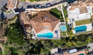 Classic Mediterranean villa for sale with panoramic sea views in an exclusive gated community in Marbella - Benahavis 774932 