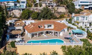 Classic Mediterranean villa for sale with panoramic sea views in an exclusive gated community in Marbella - Benahavis 774935 