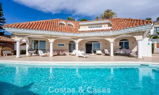 Classic Mediterranean villa for sale with panoramic sea views in an exclusive gated community in Marbella - Benahavis 774943 