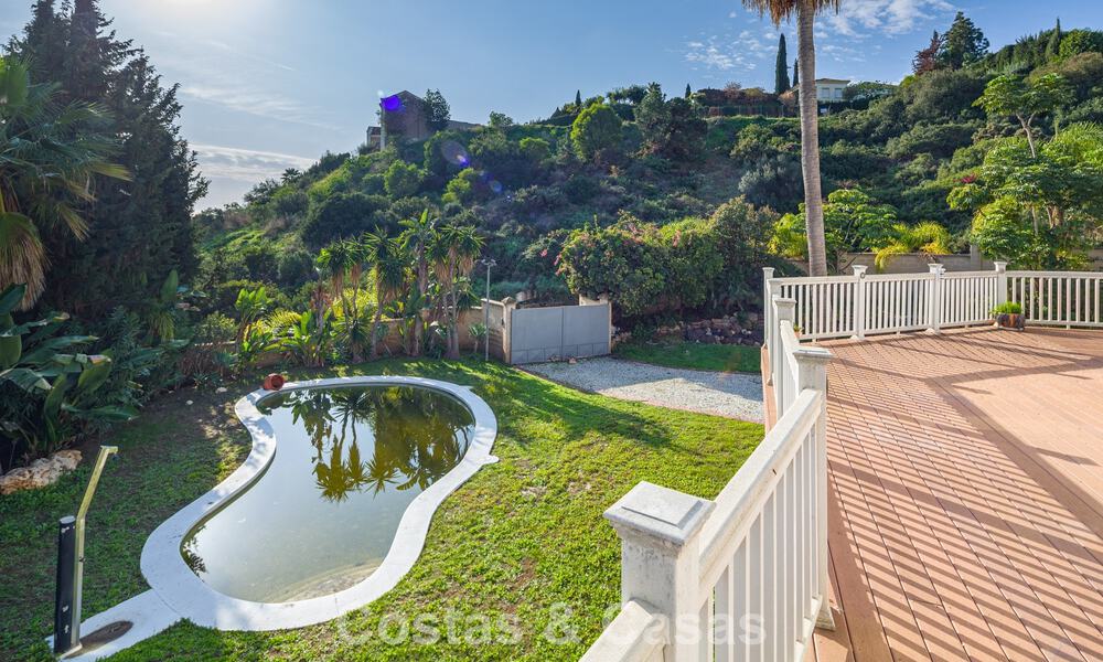 Majestic luxury villa with stunning sea views for sale, in a sought after urbanisation of Benahavis - Marbella 774949