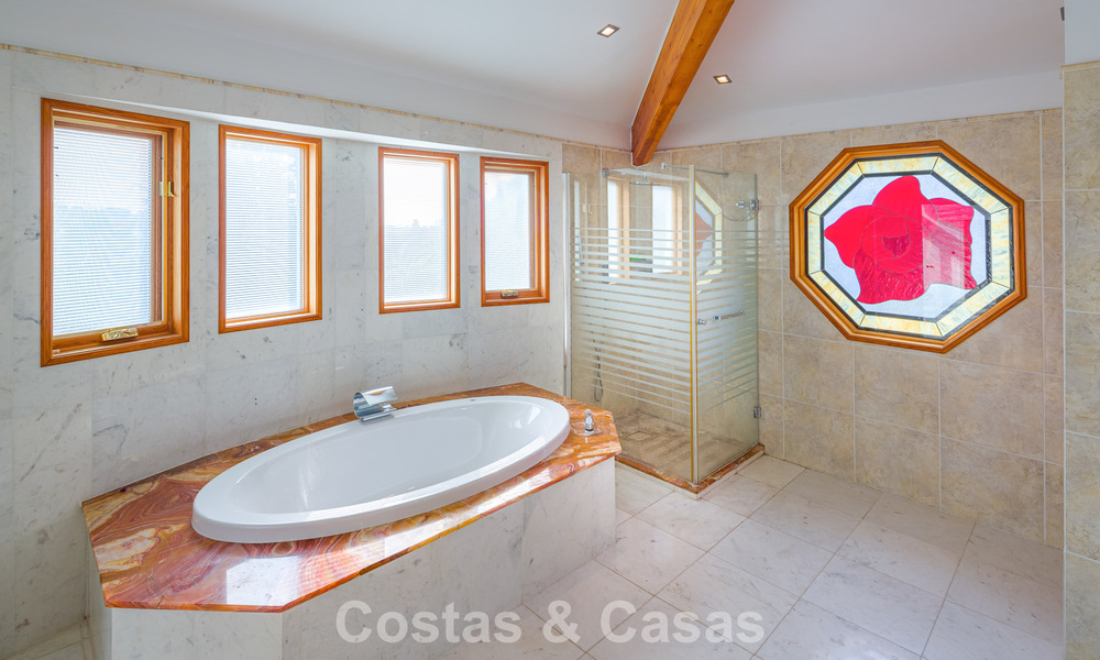 Majestic luxury villa with stunning sea views for sale, in a sought after urbanisation of Benahavis - Marbella 774956