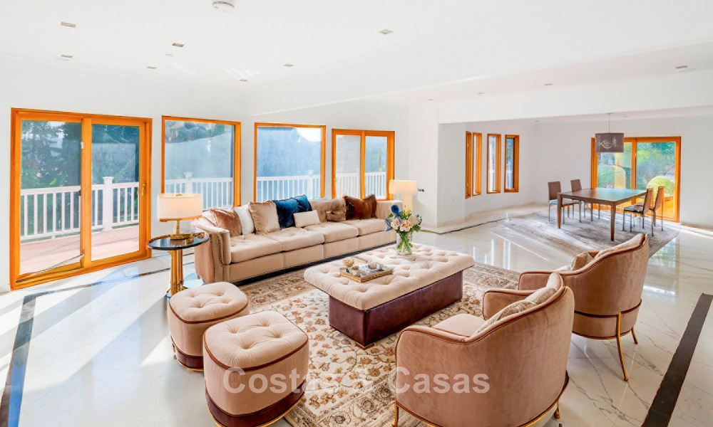 Majestic luxury villa with stunning sea views for sale, in a sought after urbanisation of Benahavis - Marbella 774958