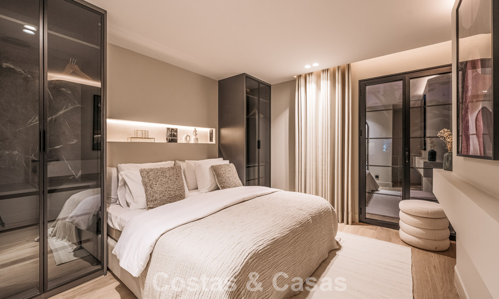 Luxurious renovated townhouse with sea views for sale, in a gated community on Marbella’s Golden Mile 774968