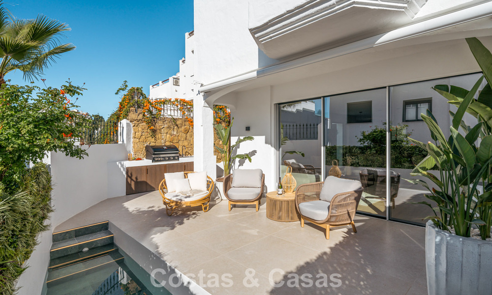 Luxurious renovated townhouse with sea views for sale, in a gated community on Marbella’s Golden Mile 774979