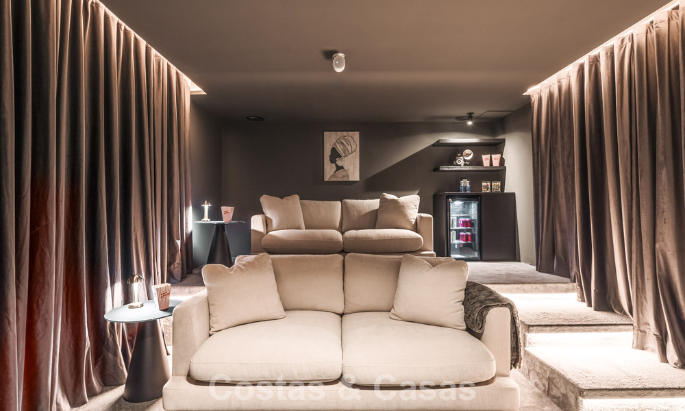 Luxurious renovated townhouse with sea views for sale, in a gated community on Marbella’s Golden Mile 774988