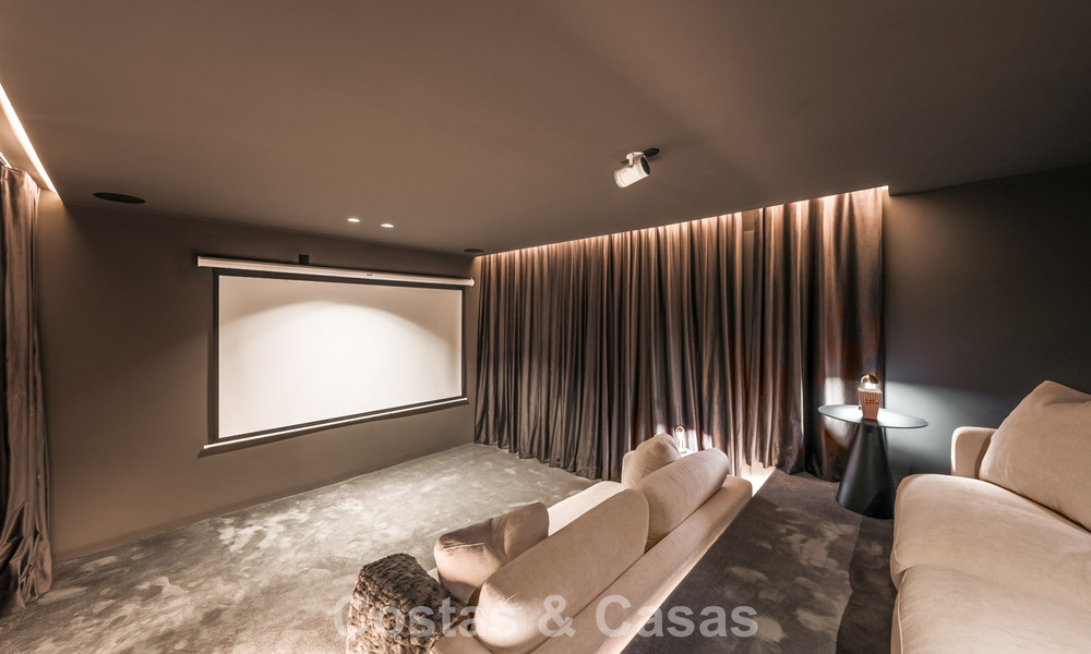 Luxurious renovated townhouse with sea views for sale, in a gated community on Marbella’s Golden Mile 774989