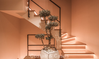 Luxurious renovated townhouse with sea views for sale, in a gated community on Marbella’s Golden Mile 775000 