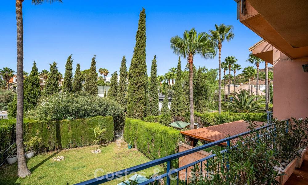 Spacious townhouse with private garden for sale, surrounded by golf courses in Nueva Andalucia, Marbella 775071