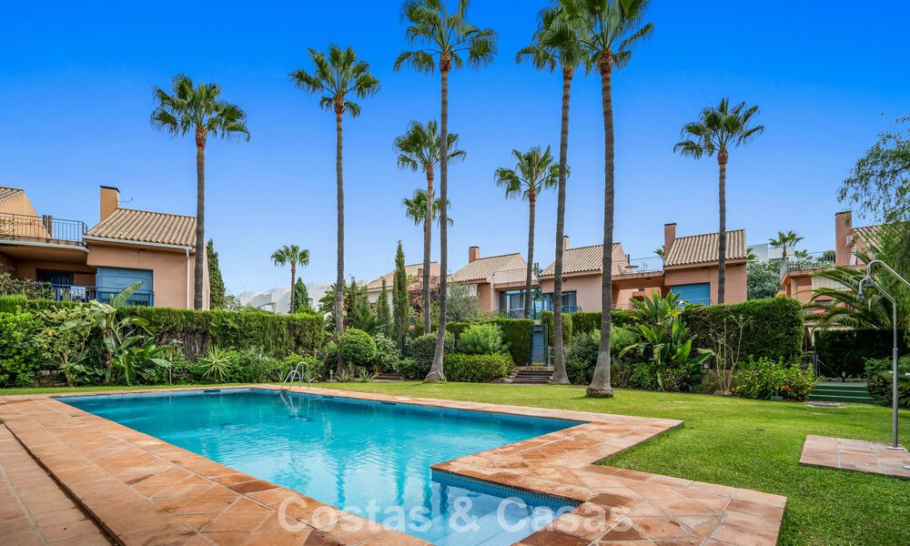 Spacious townhouse with private garden for sale, surrounded by golf courses in Nueva Andalucia, Marbella 775086