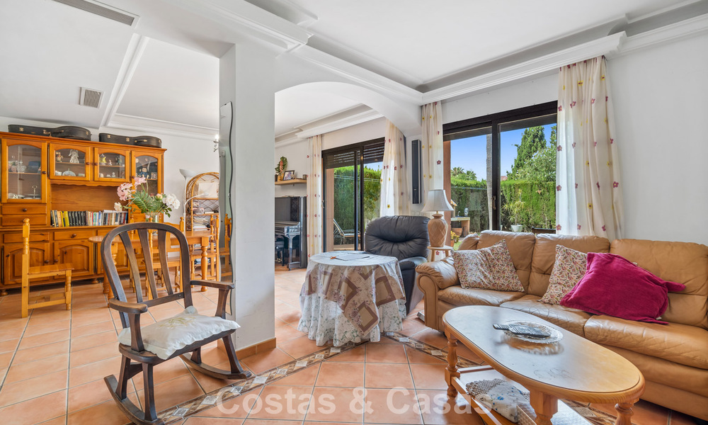 Spacious townhouse with private garden for sale, surrounded by golf courses in Nueva Andalucia, Marbella 775087