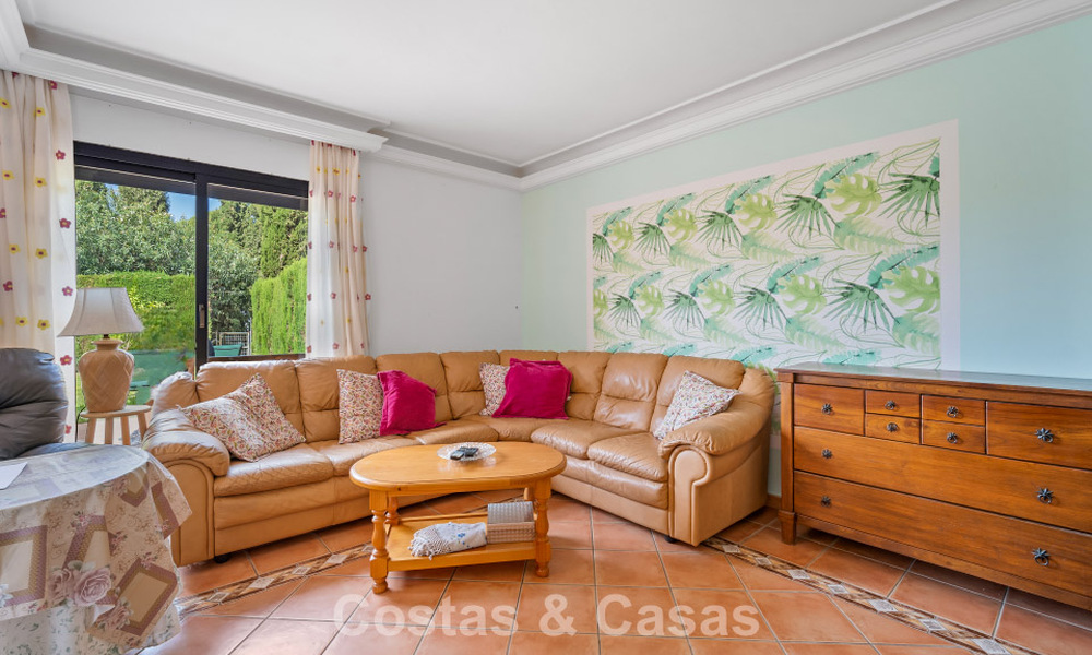 Spacious townhouse with private garden for sale, surrounded by golf courses in Nueva Andalucia, Marbella 775089