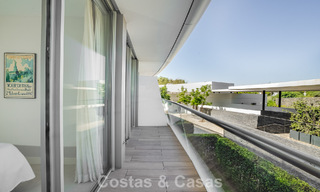 Move-in ready, modern, frontline beach apartment for sale in Estepona, Costa del Sol 775098 
