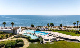 Move-in ready, modern, frontline beach apartment for sale in Estepona, Costa del Sol 775108 