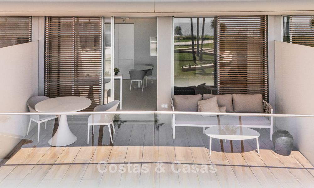 Move-in ready, modern, frontline beach apartment for sale in Estepona, Costa del Sol 775109