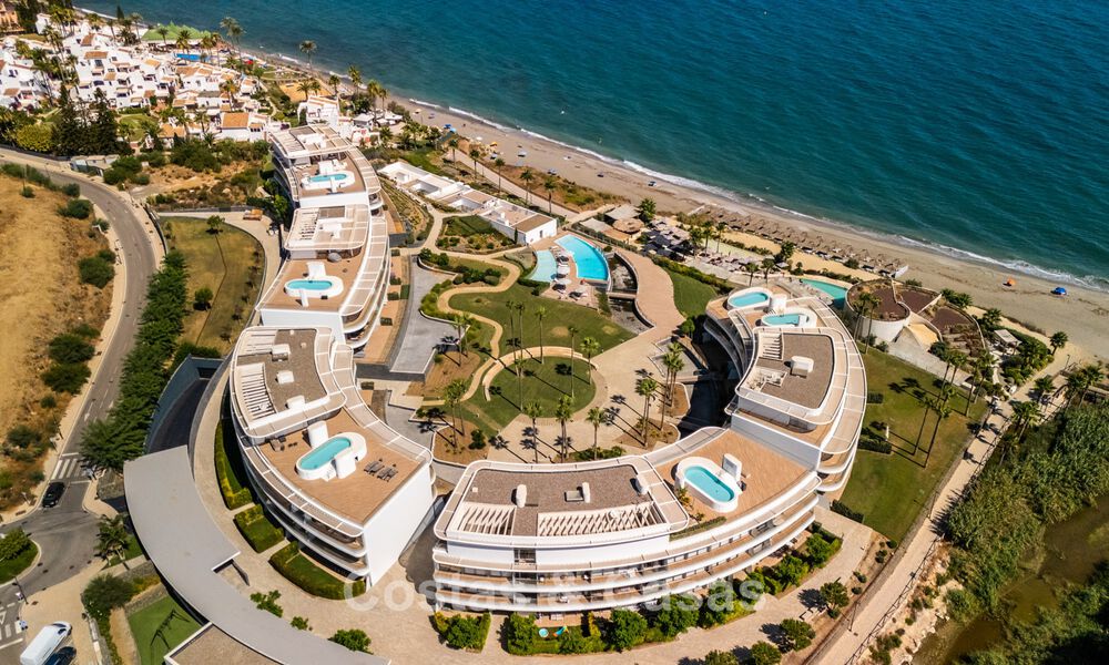 Move-in ready, modern, frontline beach apartment for sale in Estepona, Costa del Sol 775120