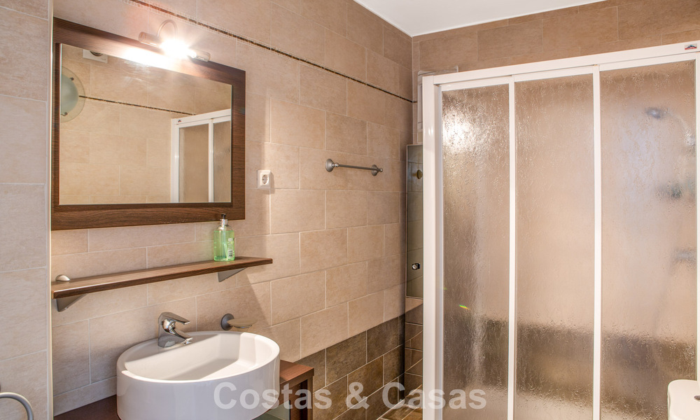 Spacious 4-bedroom townhouse with stunning sea views for sale in Marbella East 775138
