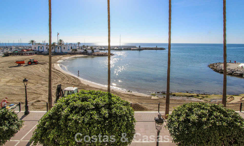 Frontline beach apartment with phenomenal views for sale in Marbella centre 775036