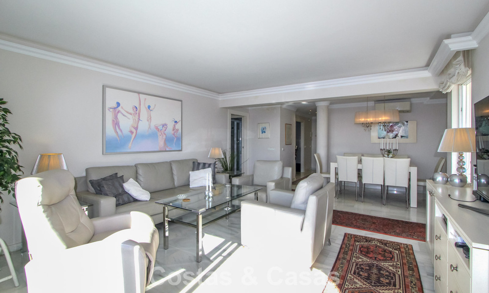Frontline beach apartment with phenomenal views for sale in Marbella centre 775040