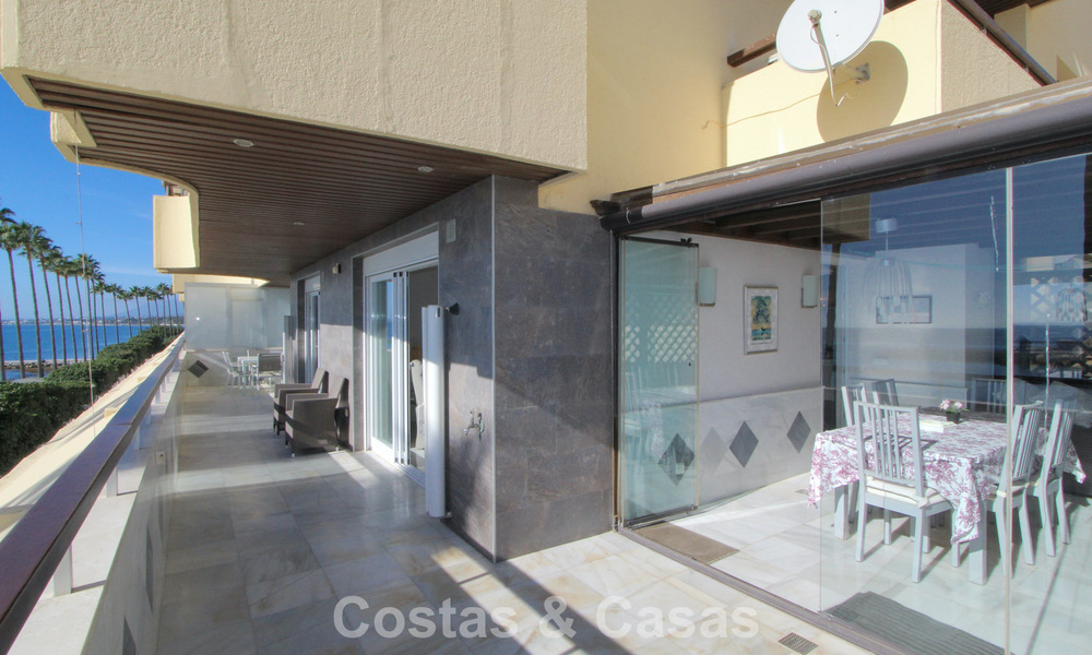 Frontline beach apartment with phenomenal views for sale in Marbella centre 775051