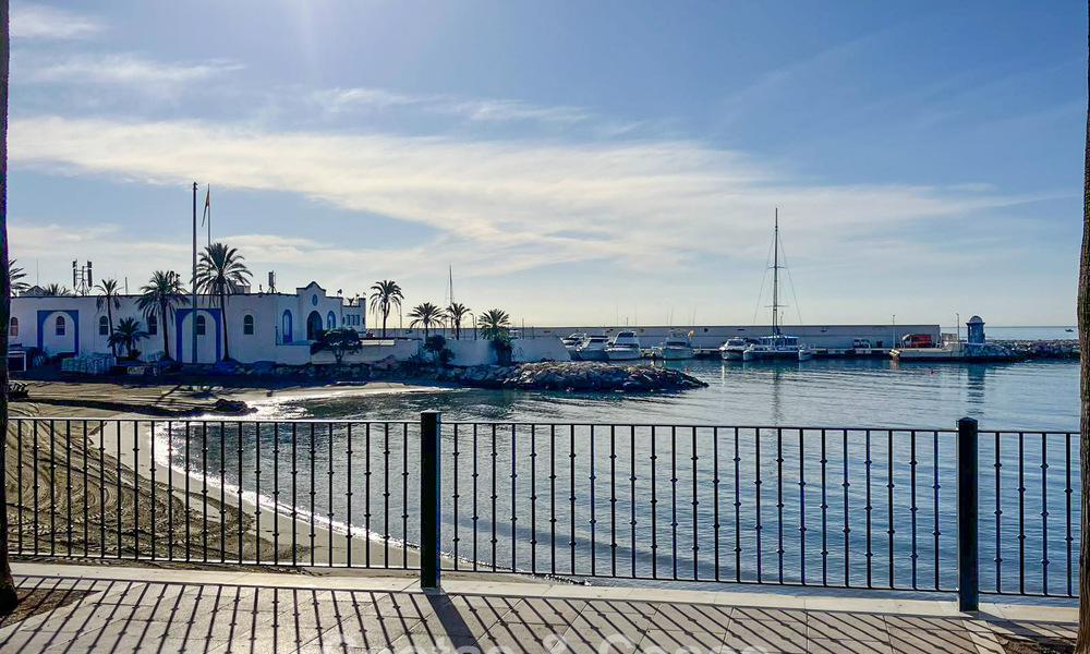 Frontline beach apartment with phenomenal views for sale in Marbella centre 775065