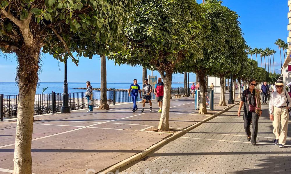 Frontline beach apartment with phenomenal views for sale in Marbella centre 775066