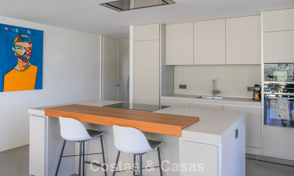 Modernist ground floor apartment in a gated community of Sotogrande, Costa del Sol 775332