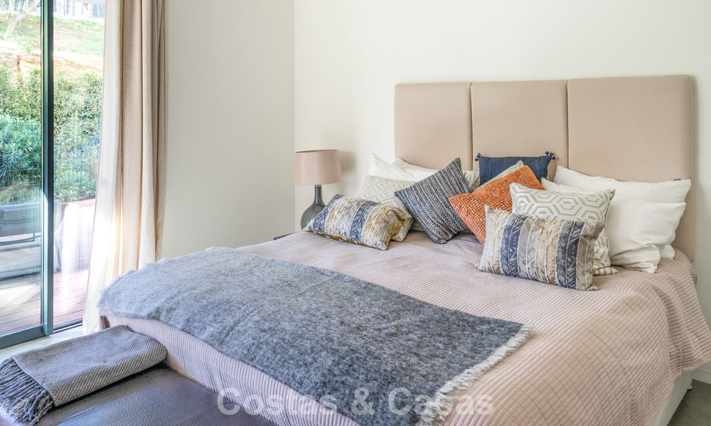 Modernist ground floor apartment in a gated community of Sotogrande, Costa del Sol 775345