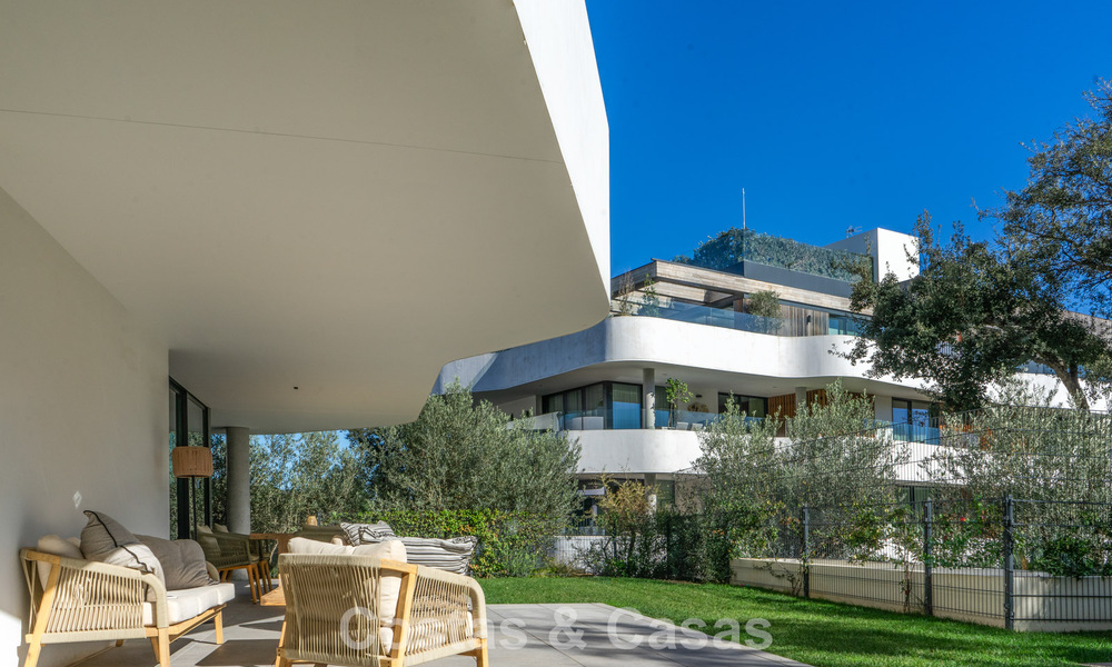 Modernist ground floor apartment in a gated community of Sotogrande, Costa del Sol 775354