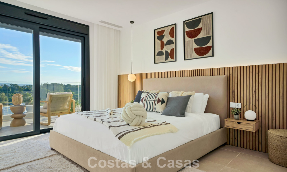 Recently built penthouse with spacious solarium for sale in gated complex in Benahavis - Marbella 775441