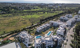 Recently built penthouse with spacious solarium for sale in gated complex in Benahavis - Marbella 775450 