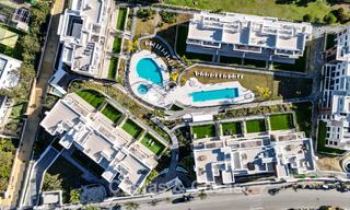 Recently built penthouse with spacious solarium for sale in gated complex in Benahavis - Marbella 775453 