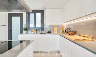 Recently built penthouse with spacious solarium for sale in gated complex in Benahavis - Marbella 775460 