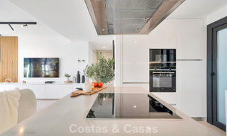 Recently built penthouse with spacious solarium for sale in gated complex in Benahavis - Marbella 775461 
