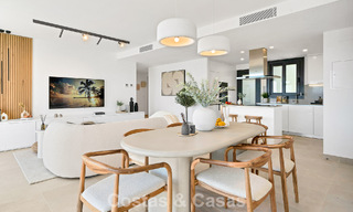 Recently built penthouse with spacious solarium for sale in gated complex in Benahavis - Marbella 775465 