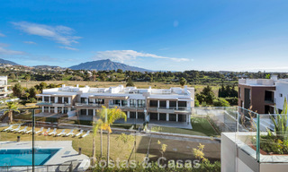 Recently built penthouse with spacious solarium for sale in gated complex in Benahavis - Marbella 775469 