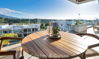 Recently built penthouse with spacious solarium for sale in gated complex in Benahavis - Marbella 775470 