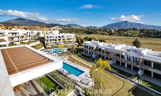 Recently built penthouse with spacious solarium for sale in gated complex in Benahavis - Marbella 775481 
