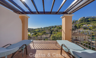 Spacious townhouse with beautiful golf and sea views for sale, in an exclusive golf urbanization in Benahavis - Marbella 775206 