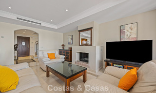 Spacious townhouse with beautiful golf and sea views for sale, in an exclusive golf urbanization in Benahavis - Marbella 775220 