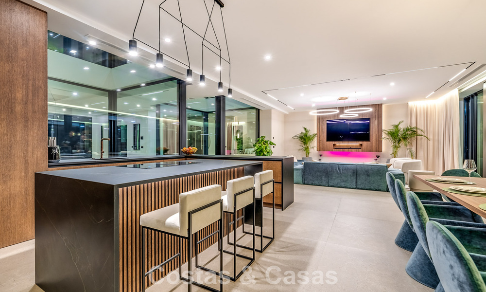 Sophisticated designer villa with magnificent sea views for sale in El Madroñal, Benahavis - Marbella 795616