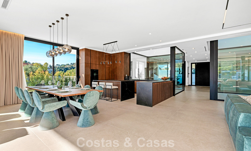 Sophisticated designer villa with magnificent sea views for sale in El Madroñal, Benahavis - Marbella 795632