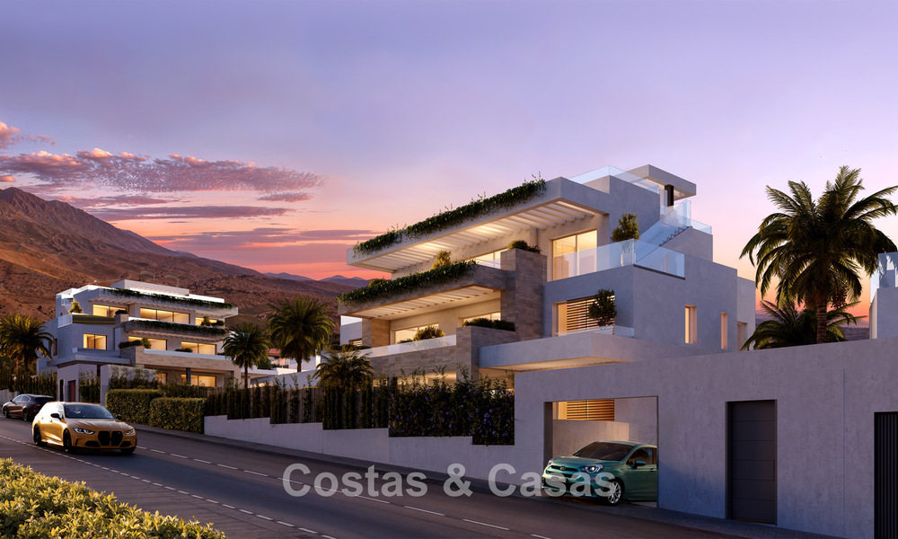 New to the market. Stylish boutique apartments for sale within walking distance to the beach and sea view in West Estepona 775419