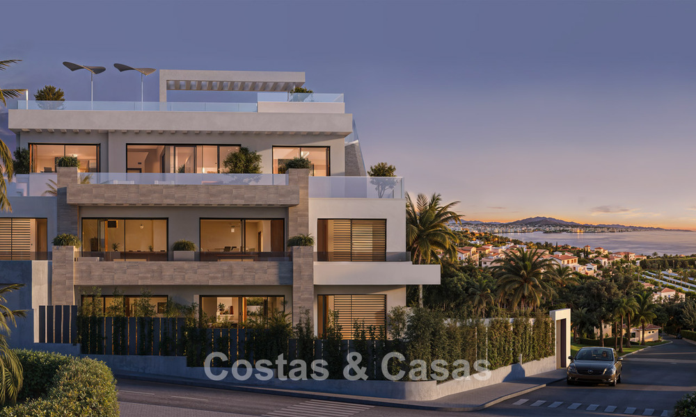 New to the market. Stylish boutique apartments for sale within walking distance to the beach and sea view in West Estepona 775422