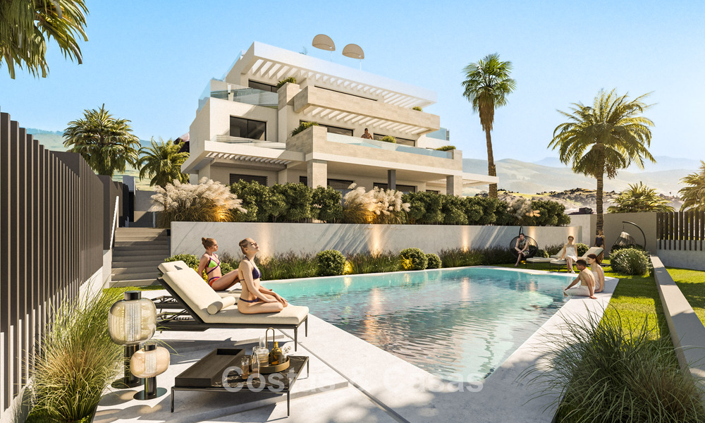 New to the market. Stylish boutique apartments for sale within walking distance to the beach and sea view in West Estepona 775436