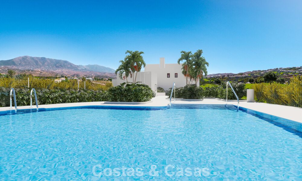 New 3 bedroom townhouses for sale in a prestigious golf resort in Mijas, Costa del Sol 775408