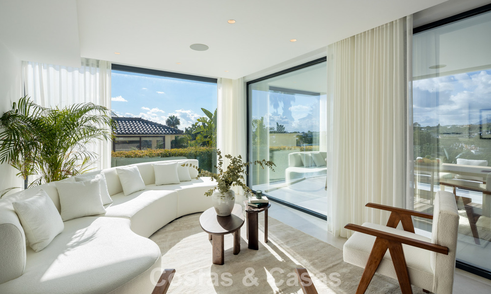 Luxury modern style villa for sale, bordering the golf course in Nueva Andalucia, Marbella 775537